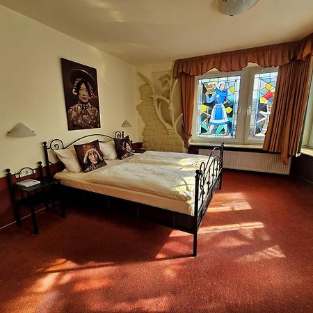 Hotel Ruedesheimer Hof Рюдесхайм-на-Рейне Экстерьер фото