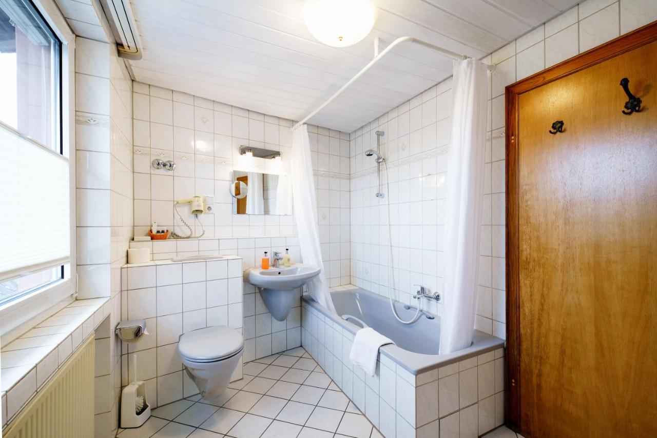 Hotel Ruedesheimer Hof Рюдесхайм-на-Рейне Экстерьер фото
