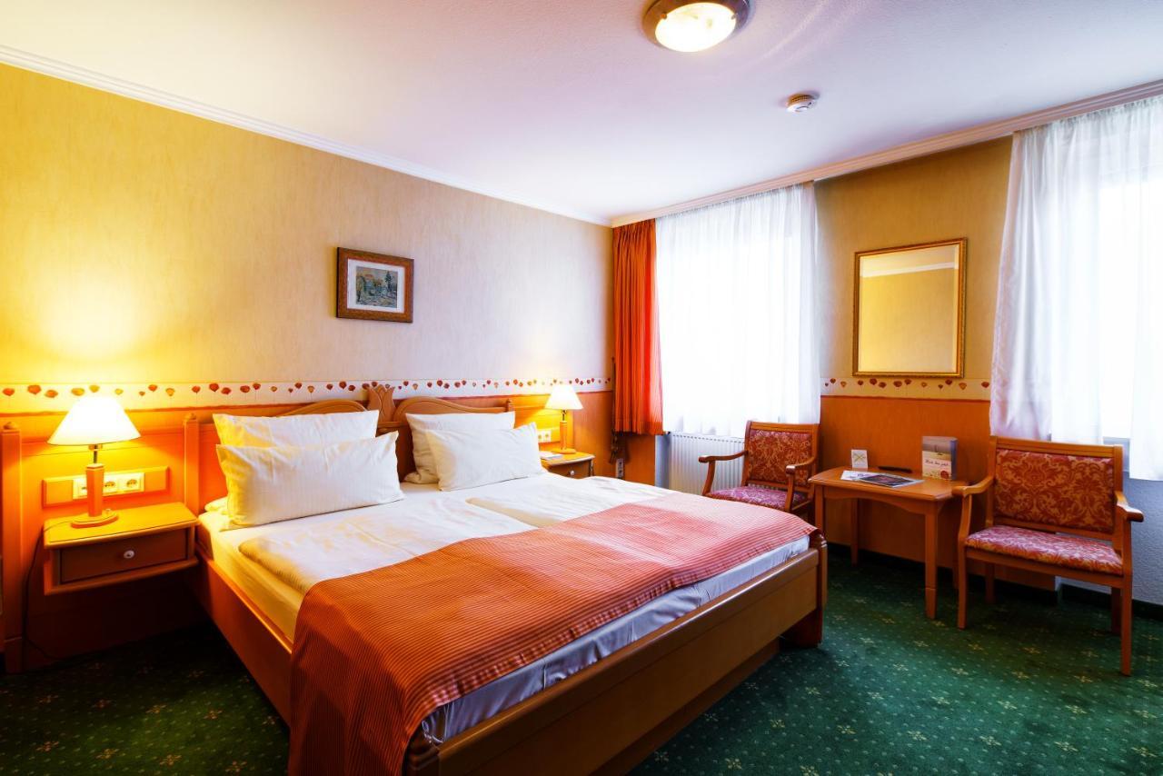 Hotel Ruedesheimer Hof Рюдесхайм-на-Рейне Экстерьер фото