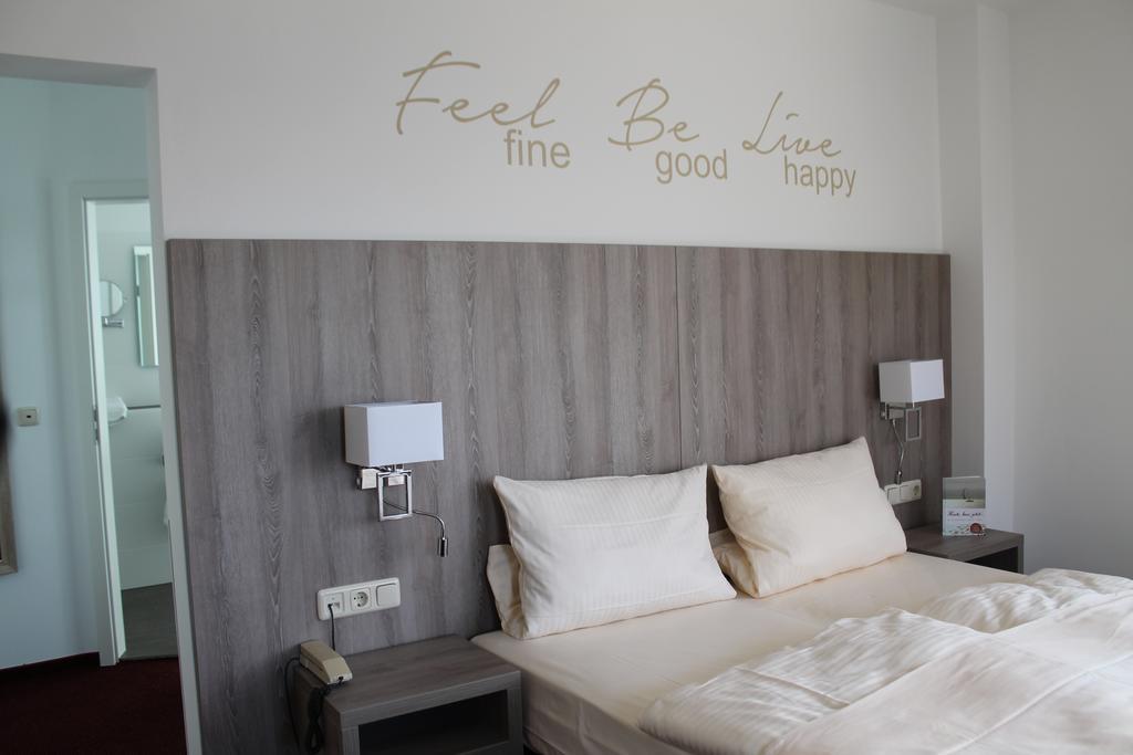 Hotel Ruedesheimer Hof Рюдесхайм-на-Рейне Экстерьер фото