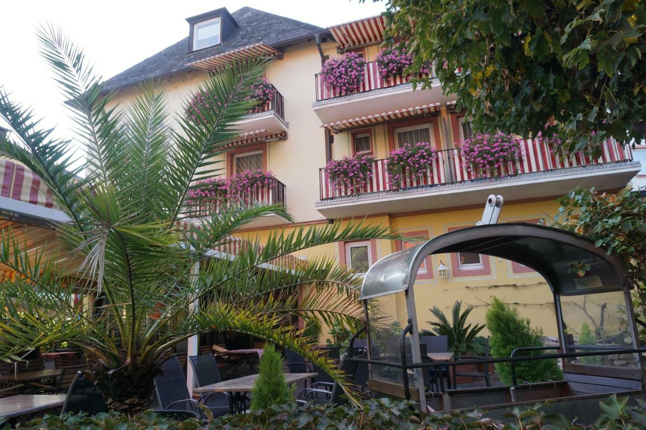 Hotel Ruedesheimer Hof Рюдесхайм-на-Рейне Экстерьер фото